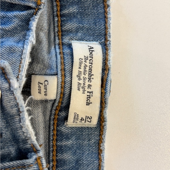 Abercrombie & Fitch Light Blue Straight Leg Jeans - Picture 2 of 4